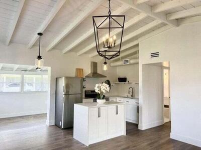 212 NE Entrada Avenue, Port Saint Lucie, FL 34952