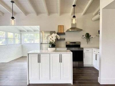 212 NE Entrada Avenue, Port Saint Lucie, FL 34952