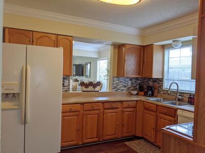 1350 Riverside Circle, Wellington, FL 33414