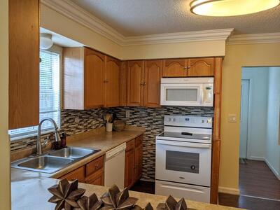 1350 Riverside Circle, Wellington, FL 33414