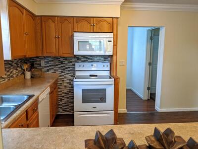 1350 Riverside Circle, Wellington, FL 33414