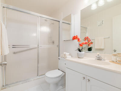 2950 SE Ocean Boulevard SE, Stuart, FL 34996