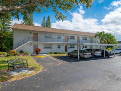 2950 SE Ocean Boulevard SE, Stuart, FL 34996