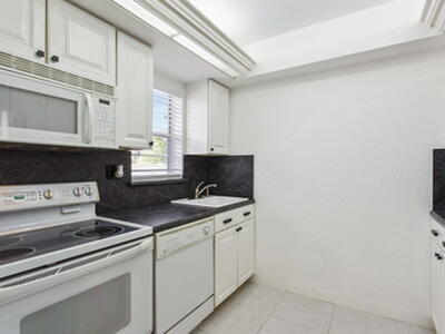 6100 NE 7th Avenue, Boca Raton, FL 33487