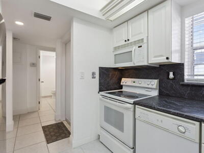 6100 NE 7th Avenue, Boca Raton, FL 33487