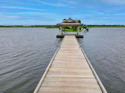 870 Hookline Circle, Loxahatchee, FL 33470