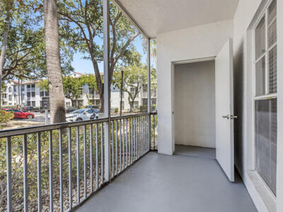 17900 NE 31st Court, Aventura, FL 33160