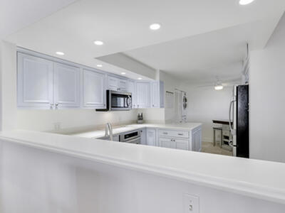 543 Bay Colony Drive N, Juno Beach, FL 33408