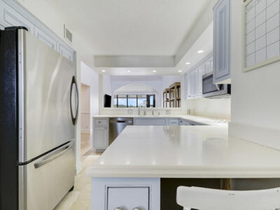 543 Bay Colony Drive N, Juno Beach, FL 33408