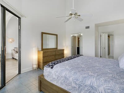 543 Bay Colony Drive N, Juno Beach, FL 33408