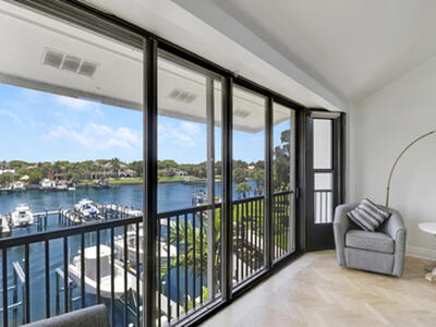 543 Bay Colony Drive N, Juno Beach, FL 33408