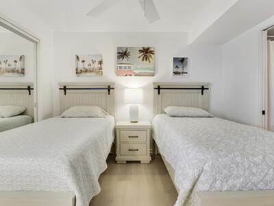 543 Bay Colony Drive N, Juno Beach, FL 33408