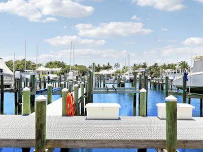 543 Bay Colony Drive N, Juno Beach, FL 33408