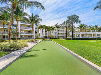 543 Bay Colony Drive N, Juno Beach, FL 33408