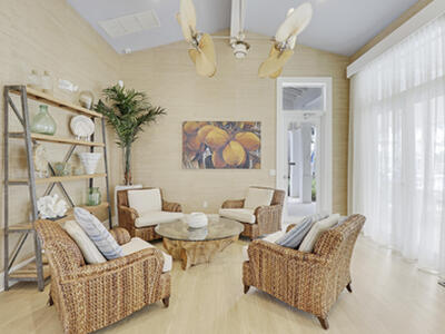 543 Bay Colony Drive N, Juno Beach, FL 33408