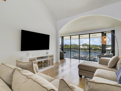 543 Bay Colony Drive N, Juno Beach, FL 33408