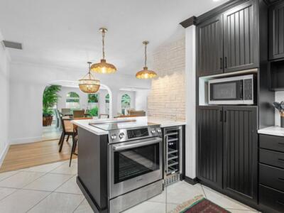 35 Anna Street, Ocean Ridge, FL 33435