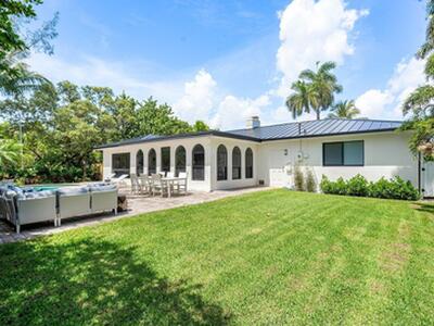 35 Anna Street, Ocean Ridge, FL 33435