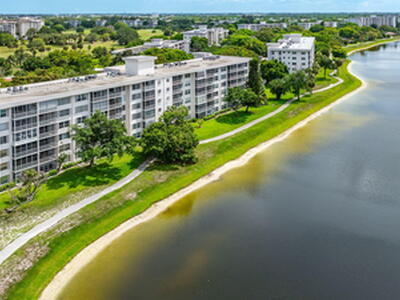 2751 N Palm Aire Drive, Pompano Beach, FL 33069