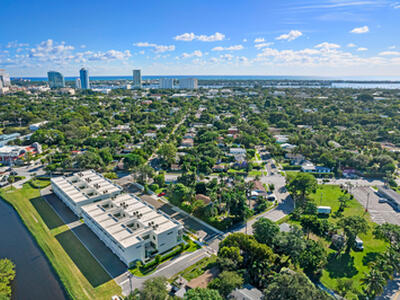 1975 Dock Street, West Palm Beach, FL 33401