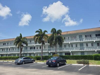 2200 Springdale Boulevard