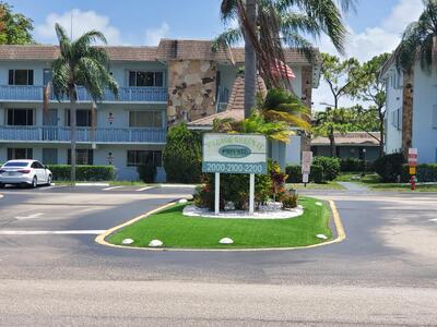 2200 Springdale Boulevard, Palm Springs, FL 33461