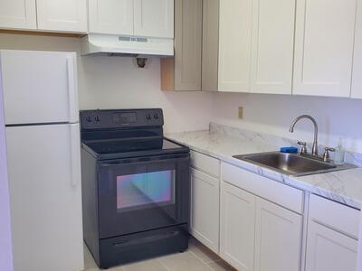 2200 Springdale Boulevard, Palm Springs, FL 33461