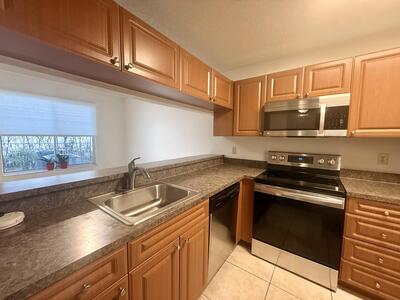 15105 Glenmoor Dr Drive