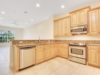 4505 Artesa Way S, Palm Beach Gardens, FL 33418