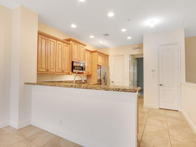 4505 Artesa Way S, Palm Beach Gardens, FL 33418