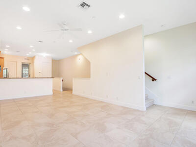 4505 Artesa Way S, Palm Beach Gardens, FL 33418