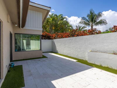 2903 Banyan Boulevard Circle NW, Boca Raton, FL 33431