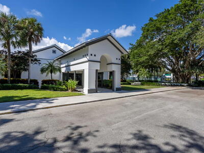 2903 Banyan Boulevard Circle NW, Boca Raton, FL 33431