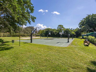 2903 Banyan Boulevard Circle NW, Boca Raton, FL 33431