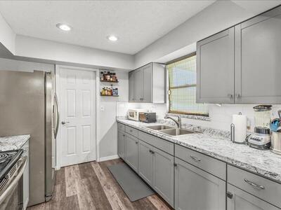 1297 SE Floresta Drive, Port Saint Lucie, FL 34983