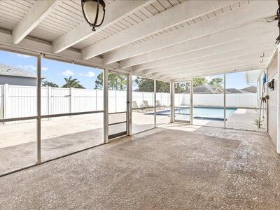 1297 SE Floresta Drive, Port Saint Lucie, FL 34983