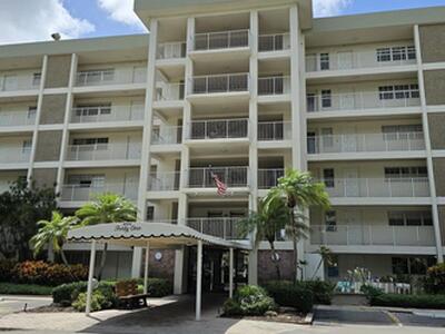 3150 N Course Lane, Pompano Beach, FL 33069