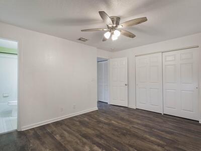 970 Summit Lake Drive, West Palm Beach, FL 33406