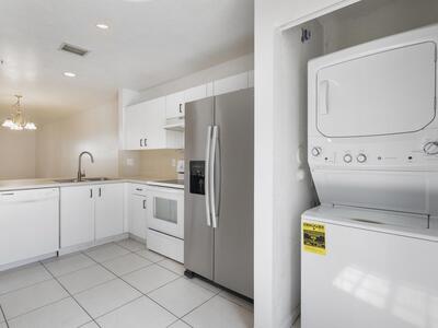 970 Summit Lake Drive, West Palm Beach, FL 33406