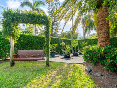 961 Banyan Drive, Delray Beach, FL 33483