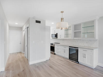 18081 SE Country Club Drive, Jupiter, FL 33469