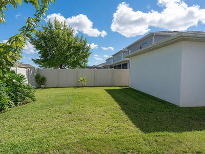 10885 SW Robbia Way, Port Saint Lucie, FL 34987