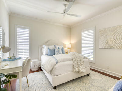 10182 SE Acorn Way, Jupiter, FL 33469