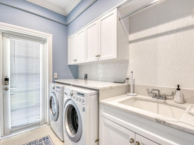 10182 SE Acorn Way, Jupiter, FL 33469