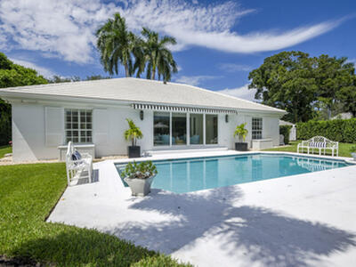 10182 SE Acorn Way, Jupiter, FL 33469