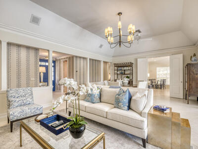 10182 SE Acorn Way, Jupiter, FL 33469