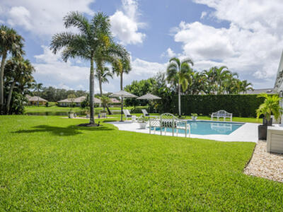 10182 SE Acorn Way, Jupiter, FL 33469