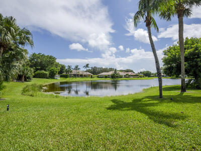 10182 SE Acorn Way, Jupiter, FL 33469