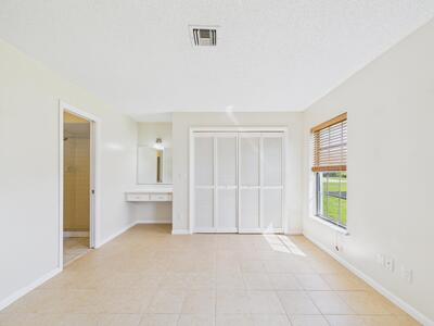 2265 44th Avenue, Vero Beach, FL 32966