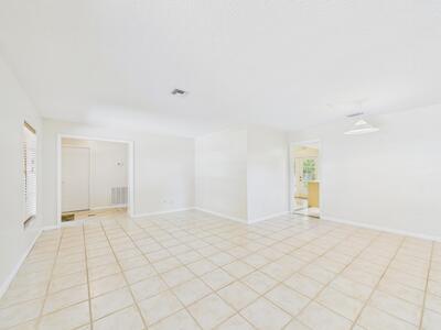 2265 44th Avenue, Vero Beach, FL 32966